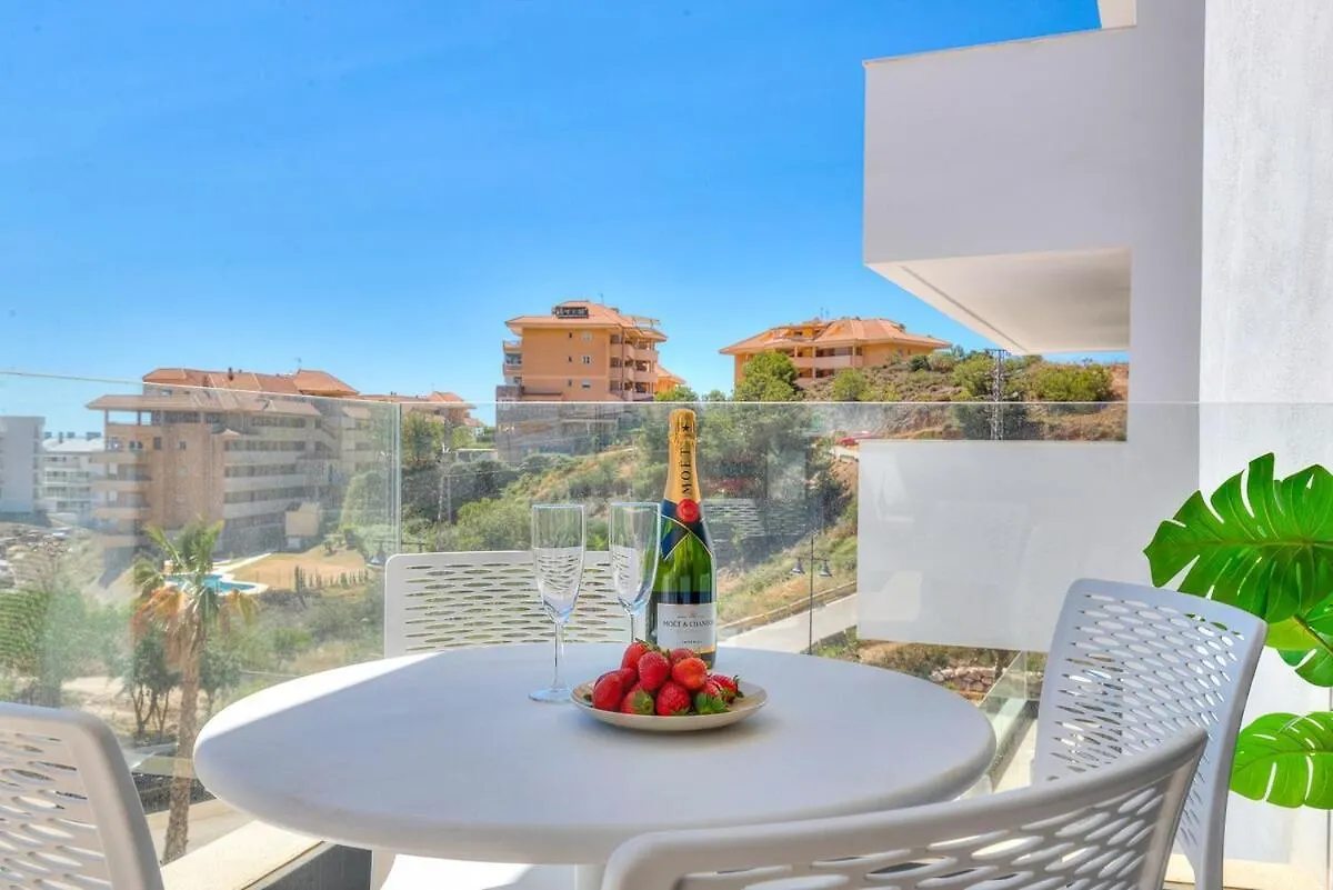 Beautiful New 2Bdr Apartment Fuengirola 0*,